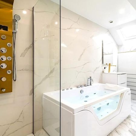 Oasis Chic - Spa Prive & Cinema Reims Exterior foto