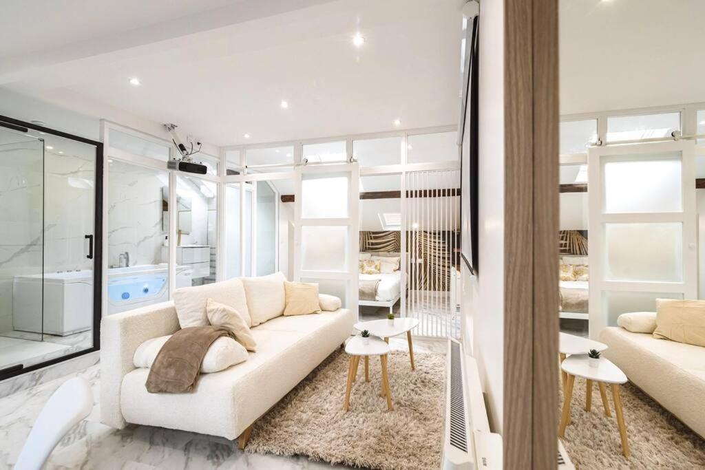 Oasis Chic - Spa Prive & Cinema Reims Exterior foto